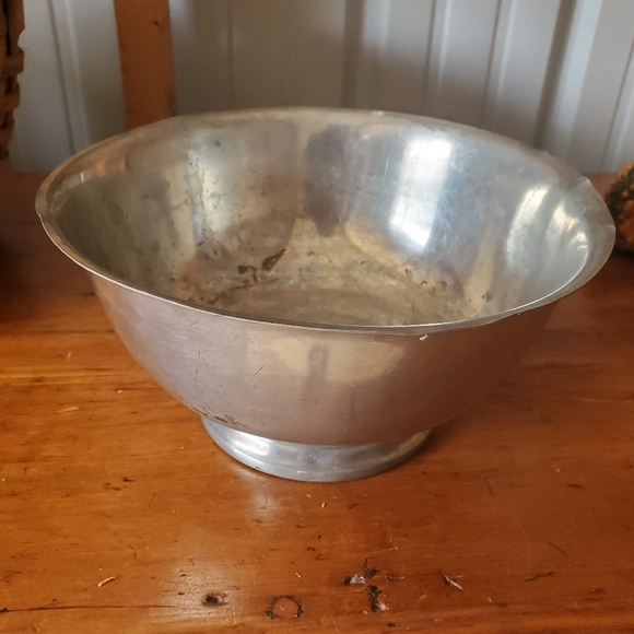Vintage - International Pewter Reproduction Footed Revere Bowl (27635-4) - Picture 2 of 8